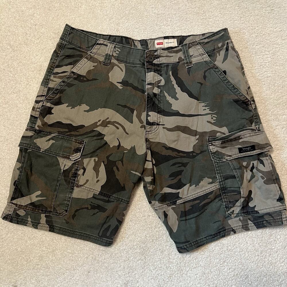 Wrangler 36 Cargo Shorts Relaxed Fit Camo Stretch Military Utility 36x10 Green